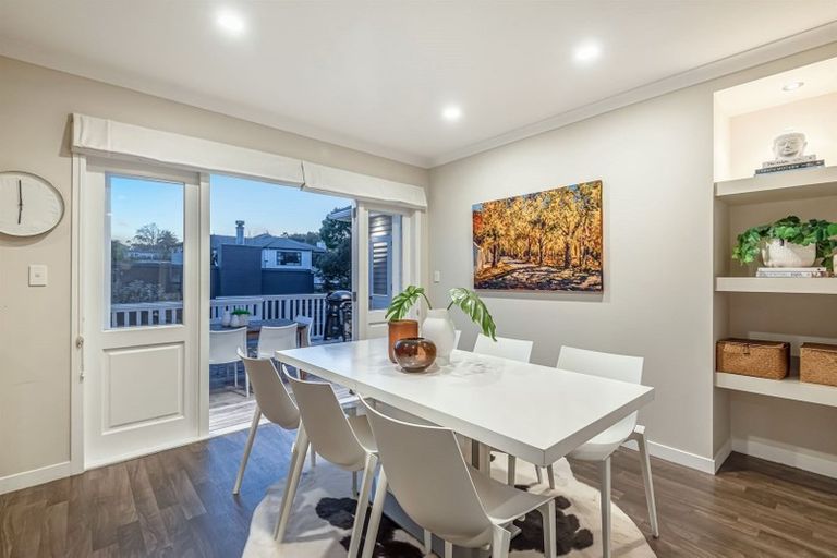 Photo of property in 1 Margaret Place, Milford, Auckland, 0620