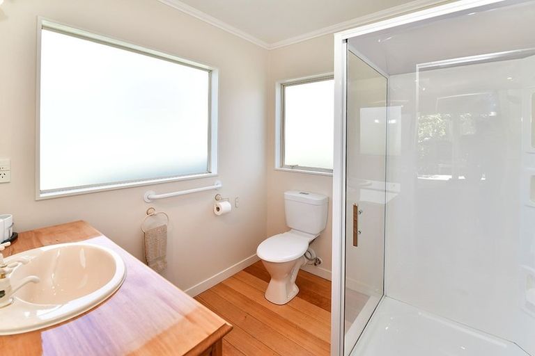 Photo of property in 3a The Circle, Manly, Whangaparaoa, 0930
