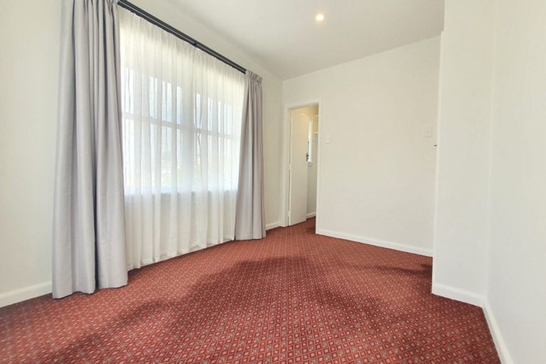 Photo of property in 7 Straven Road, Riccarton, Christchurch, 8011