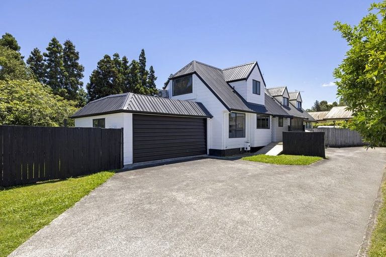 Photo of property in 21a Rimmington Drive, Hamilton Lake, Hamilton, 3204