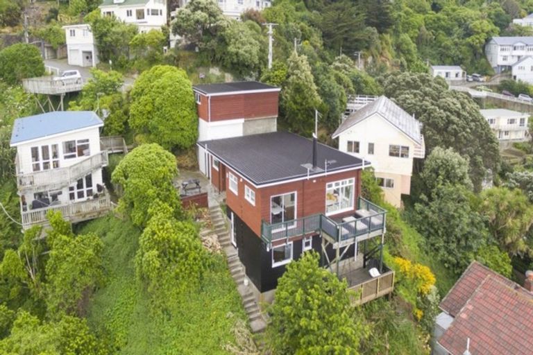 Photo of property in 93 Duncan Terrace, Kilbirnie, Wellington, 6022