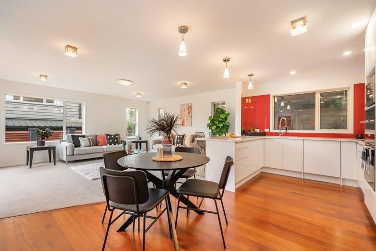 Photo of property in 74f Heretaunga Square, Silverstream, Upper Hutt, 5019