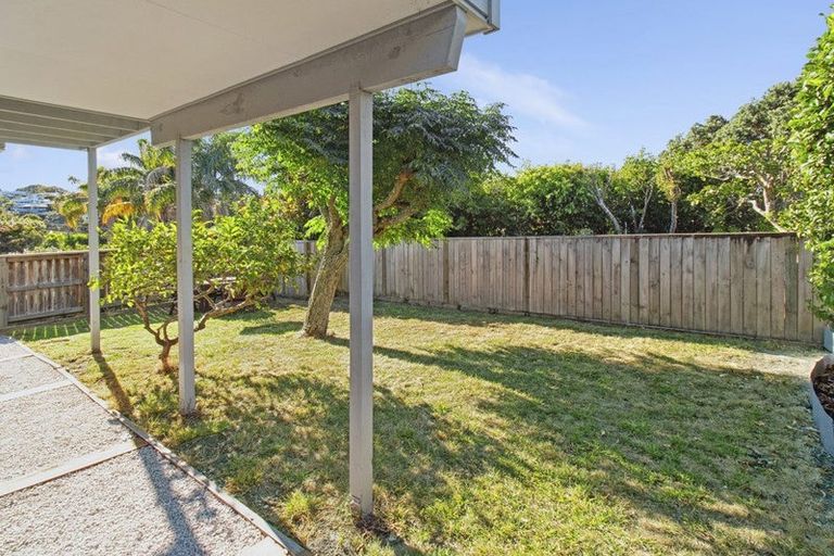 Photo of property in 1/5 Sharon Road, Waiake, Auckland, 0630
