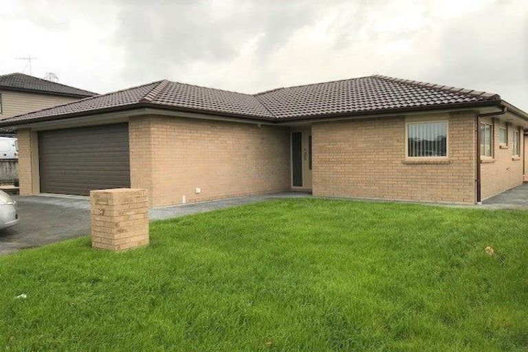 Photo of property in 37 Riverglade Parkway, Te Atatu South, Auckland, 0610