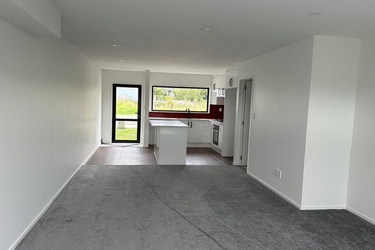 Photo of property in 4 Kaha Lane, Henderson, Auckland, 0612