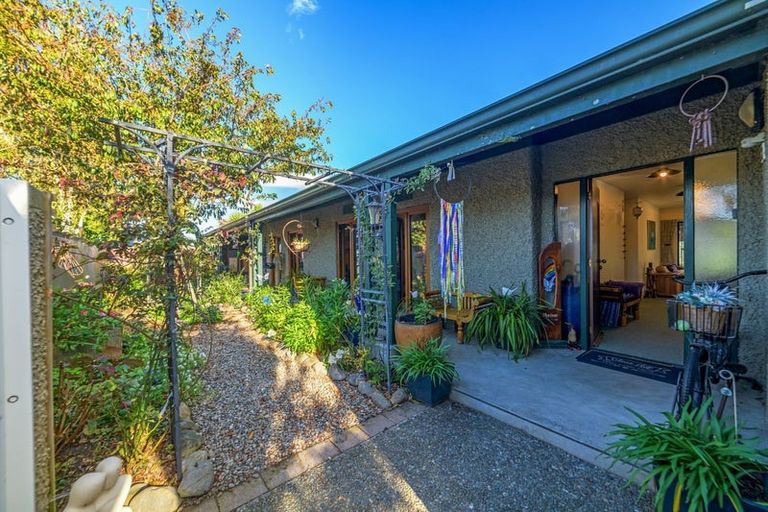 Photo of property in 1 Strachan Way, Highbury, Palmerston North, 4412