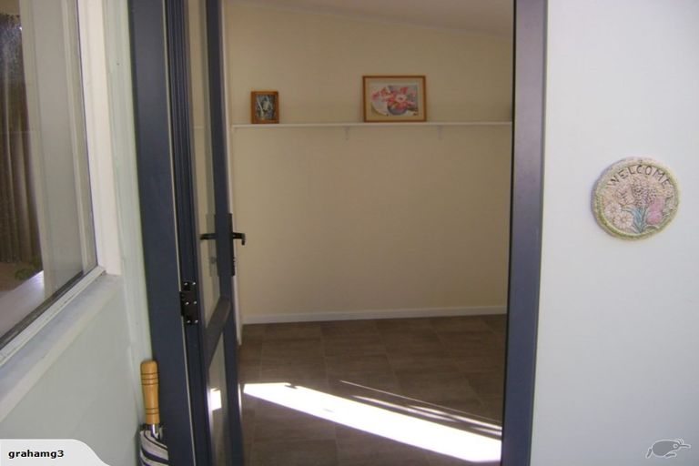 Photo of property in 20 Willow Place, Horahora, Whangarei, 0110