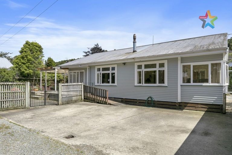 Photo of property in 8 Edwin Street, Belmont, Lower Hutt, 5010