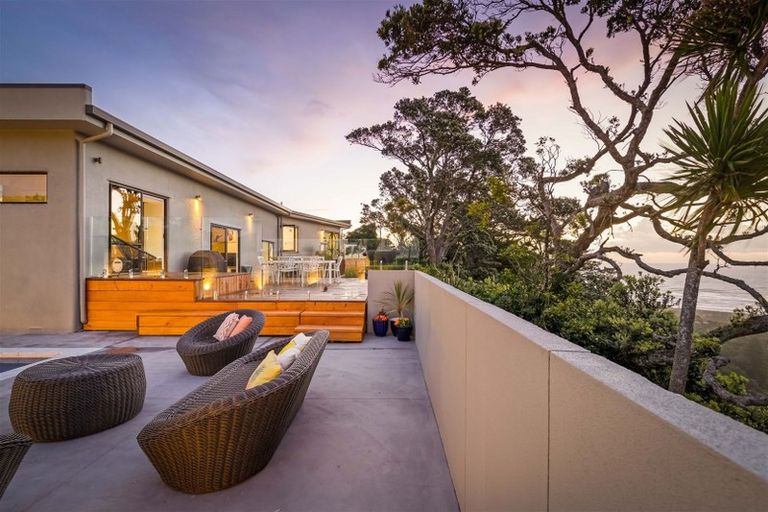 Photo of property in 107 Oaia Road, Muriwai, Waimauku, 0881