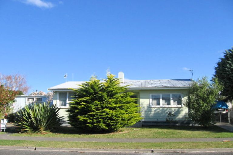 Photo of property in 21 Hitchings Avenue, Onekawa, Napier, 4110