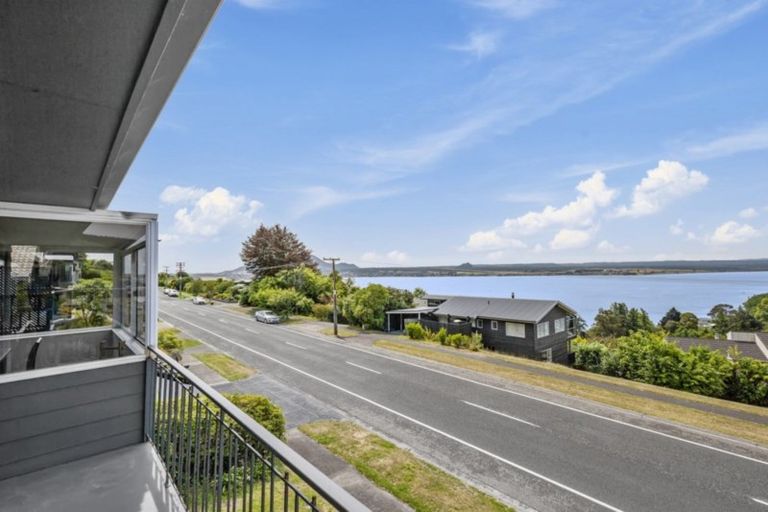 Photo of property in 88 Wakeman Road, Acacia Bay, Taupo, 3330