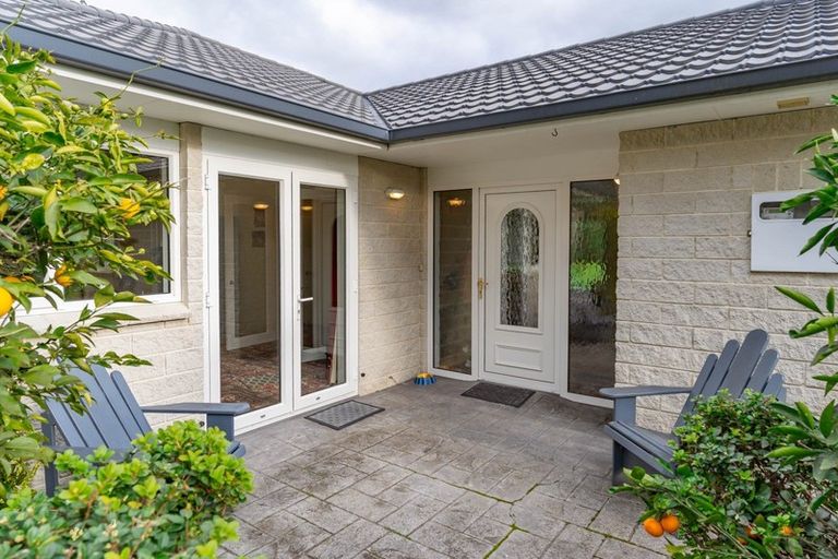 Photo of property in 137 Kent Street, Carterton, 5713