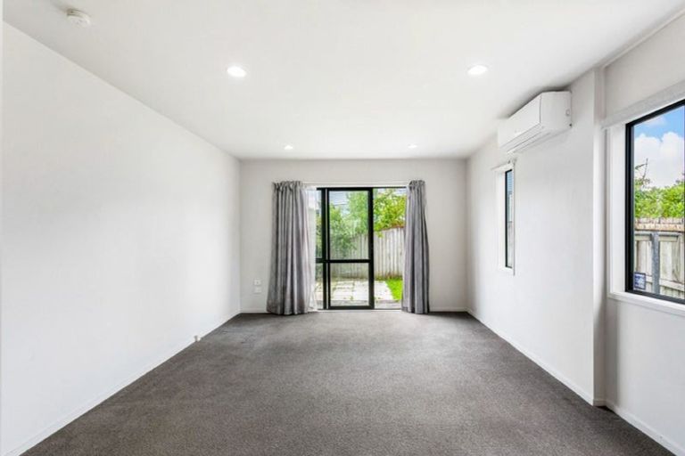 Photo of property in 2626/10 John Jennings Drive, Oteha, Auckland, 0632
