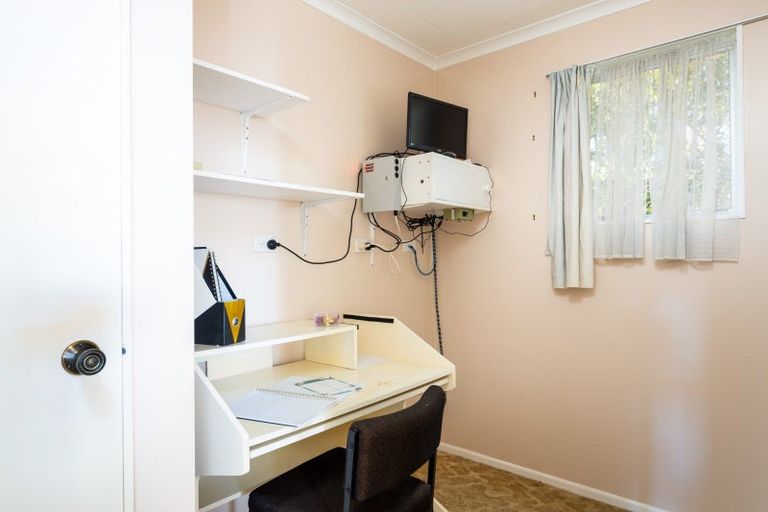 Photo of property in 10 Camellia Avenue, Bell Block, New Plymouth, 4312