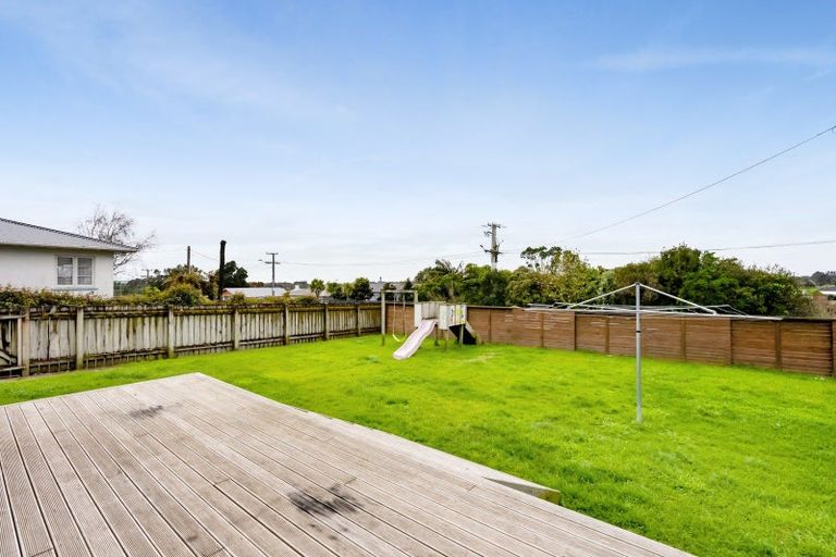 Photo of property in 16 Alberta Road, Glen Avon, New Plymouth, 4312