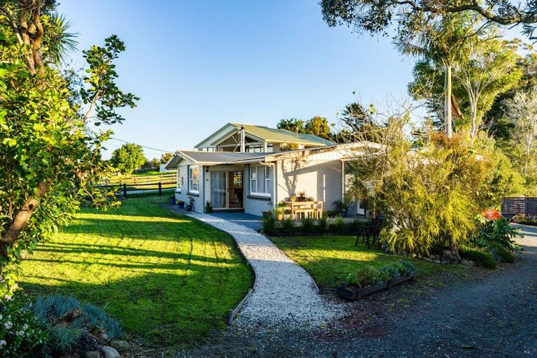 Photo of property in 84 Devich Road, Mangawhai, Wellsford, 0975