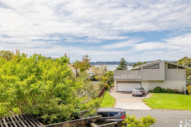 Photo of property in 25 Puketiro Place, Paihia, 0200