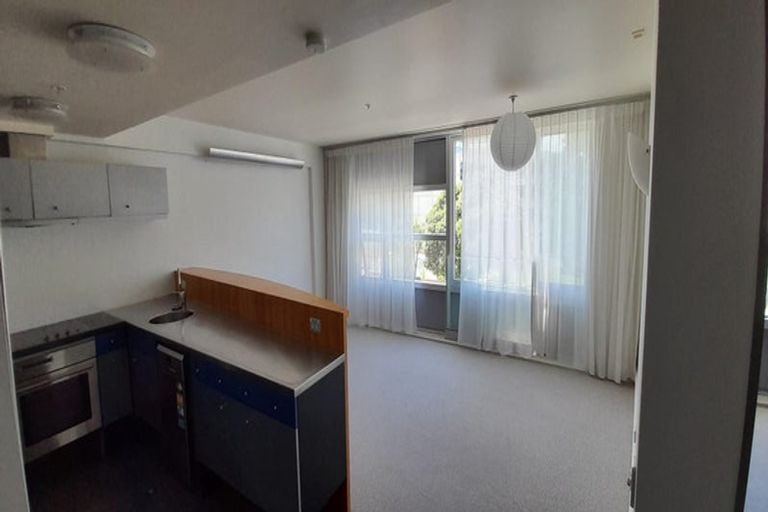 Photo of property in St Pauls Apartments, 12/43 Mulgrave Street, Thorndon, Wellington, 6011