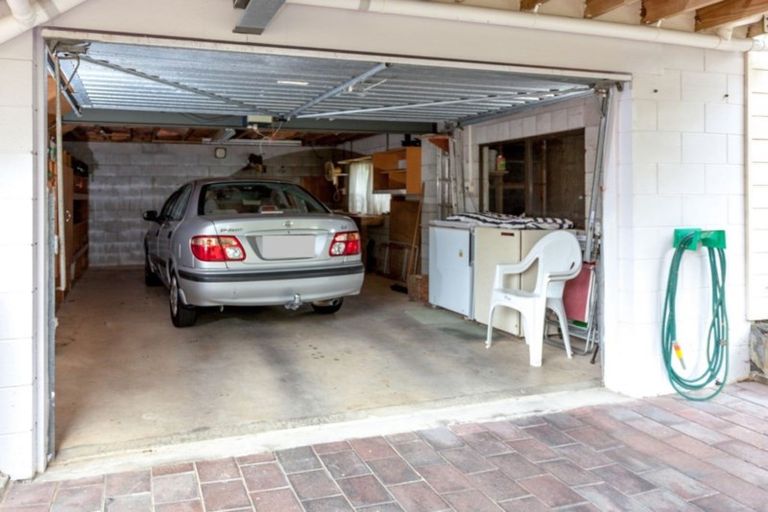 Photo of property in 106 Chevron Crescent, Whangamata, 3620