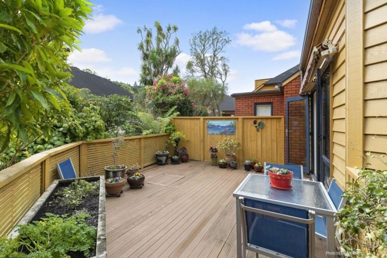 Photo of property in 14 Futuna Close, Karori, Wellington, 6012