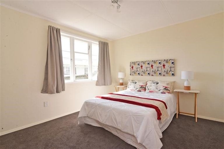 Photo of property in 22 Tomo Street, New Lynn, Auckland, 0600