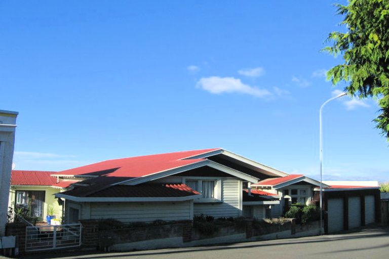 Photo of property in 1b Onslow Road, Bluff Hill, Napier, 4110