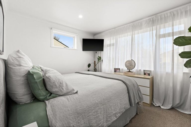Photo of property in 19 Frickleton Street, Taradale, Napier, 4112