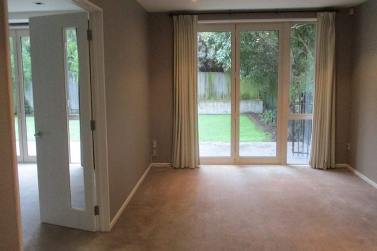 Photo of property in 22b Taupata Street, Redcliffs, Christchurch, 8081