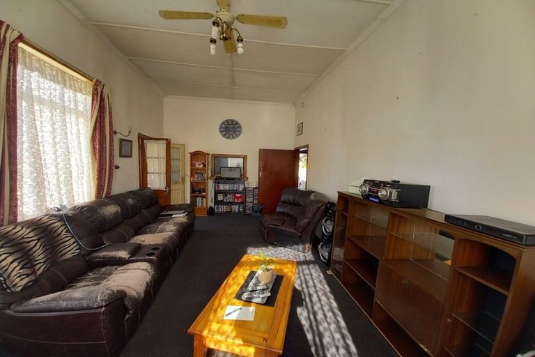 Photo of property in 14 Bridge Street, Tuatapere, 9620