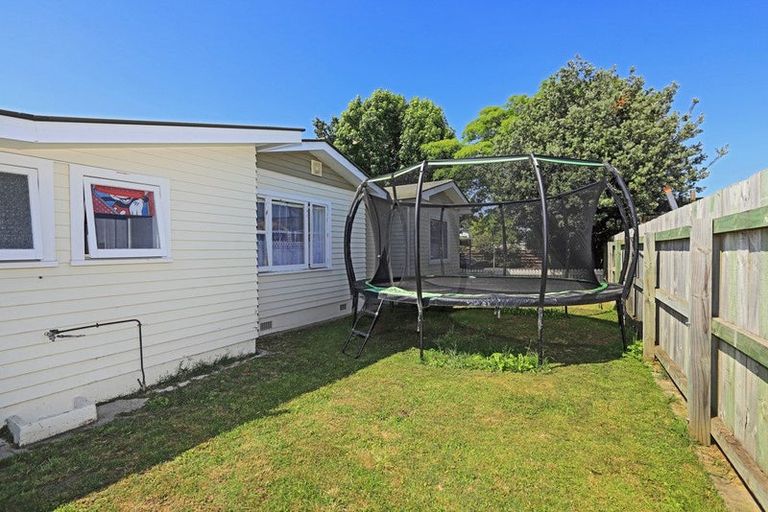 Photo of property in 35b Middle Road, Havelock North, 4130