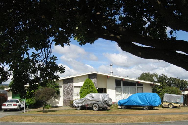 Photo of property in 117 California Drive, Totara Park, Upper Hutt, 5018