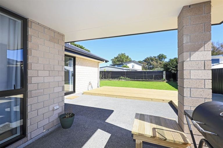 Photo of property in 22 Read Crescent, Clive, 4102