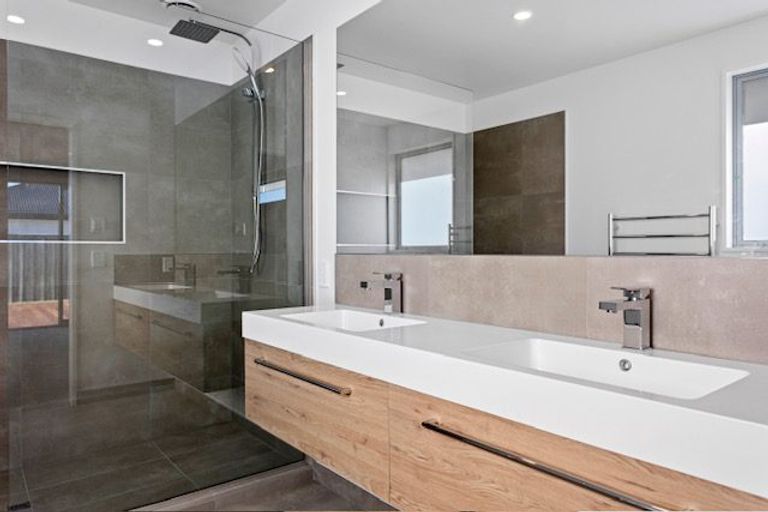 Photo of property in 21 Helicon Street, Pegasus, 7612