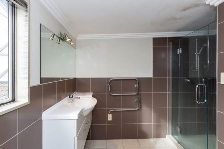 Photo of property in 2/190 Devonport Road, Tauranga, 3110