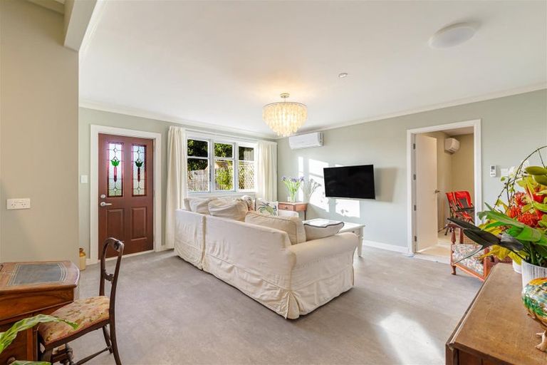 Photo of property in 7 Waterfront Road, Mangere Bridge, Auckland, 2022