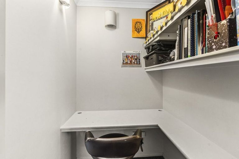 Photo of property in 5d James Drive, Bell Block, New Plymouth, 4312