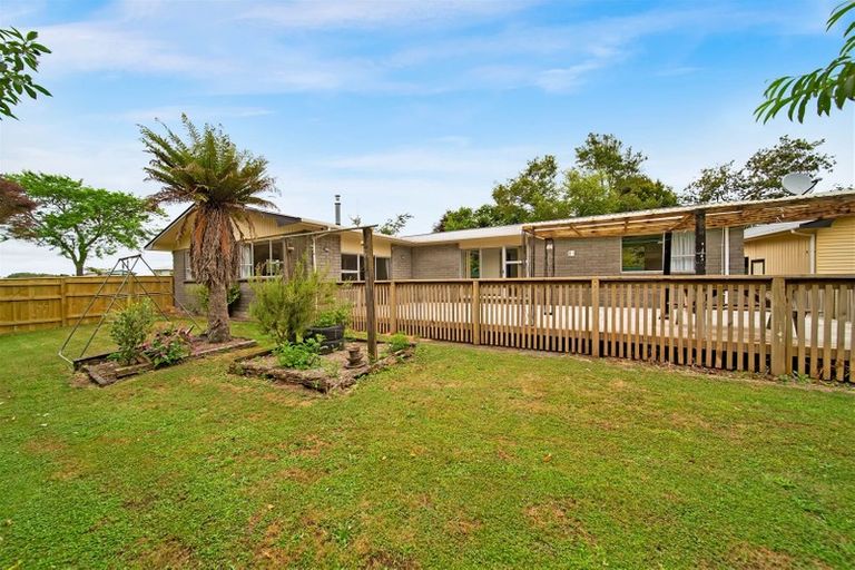 Photo of property in 99 Cordelia Street, Stratford, 4332