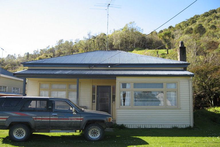 Photo of property in 165 Ward Street, Cobden, Greymouth, 7802