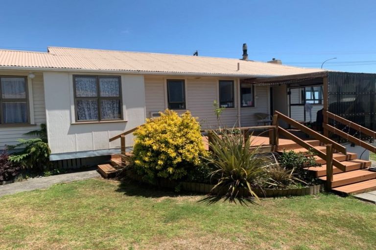 Photo of property in 37 Raleigh Street, Waitara, 4320
