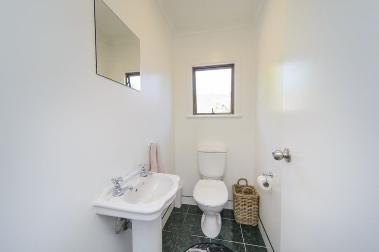 Photo of property in 28a Karina Terrace, Roslyn, Palmerston North, 4414