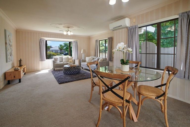 Photo of property in 148b Victoria Street, Cambridge, 3434