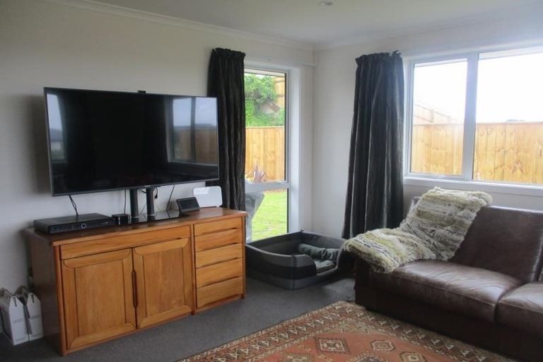 Photo of property in 53 Seagrass Place, Otaki Beach, Otaki, 5512