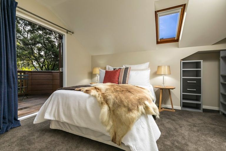 Photo of property in 1 The Knoll, Greenhithe, Auckland, 0632