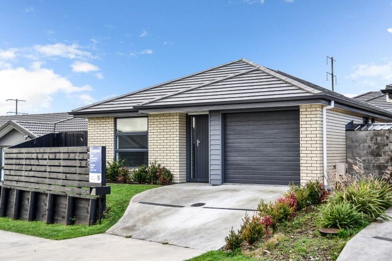Photo of property in 11 Pragma Rise, Rototuna North, Hamilton, 3210