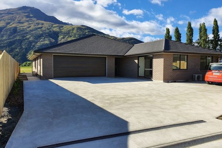 Photo of property in 17 Headley Drive, Lower Shotover, Queenstown, 9304