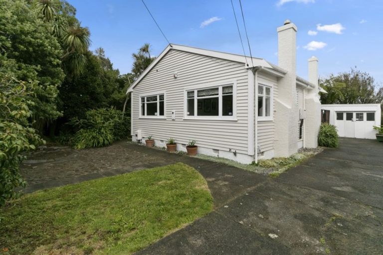 Photo of property in 1 Pitt Street, Moera, Lower Hutt, 5010