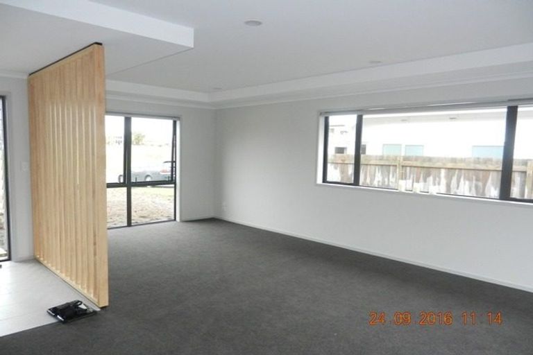 Photo of property in 3 Miami Place, One Tree Point, 0118