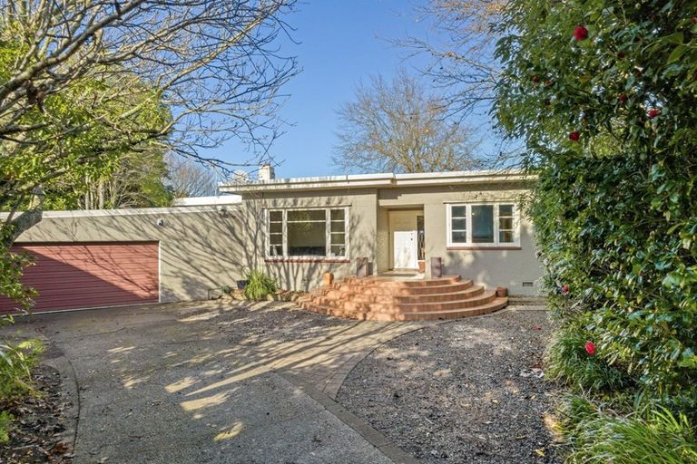 Photo of property in 19 Jensen Street, Hokowhitu, Palmerston North, 4410