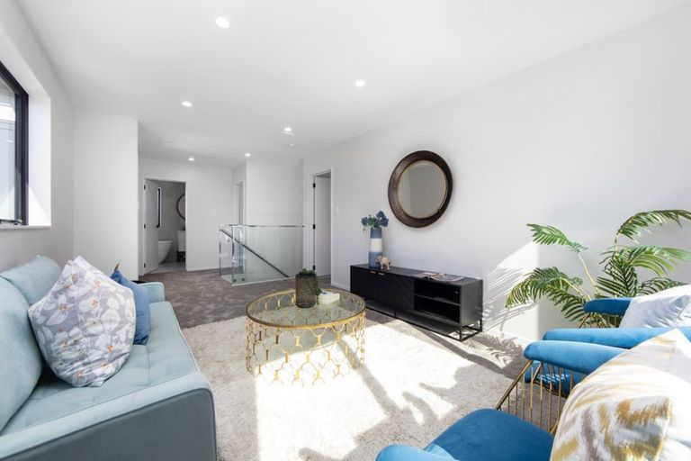 Photo of property in 3a Pendlebury Street, Green Bay, Auckland, 0604