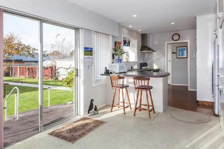 Photo of property in 17 Halliwell Avenue, Papanui, Christchurch, 8052